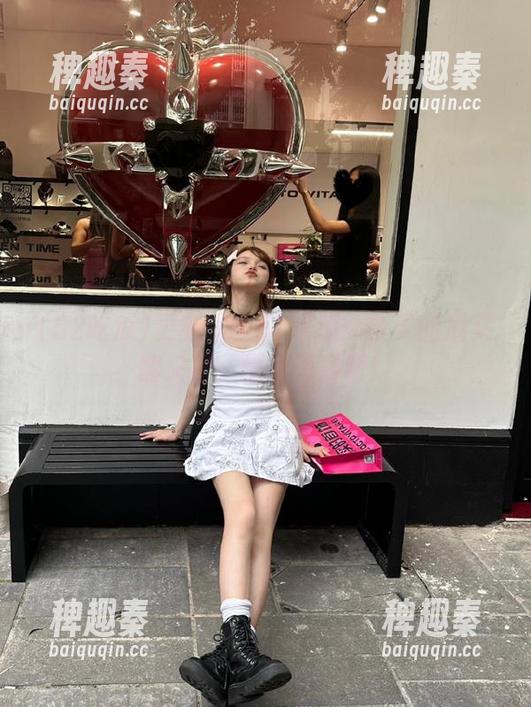 更新啦！52吃瓜：今天的瓜又酸又甜，快来围观吧！