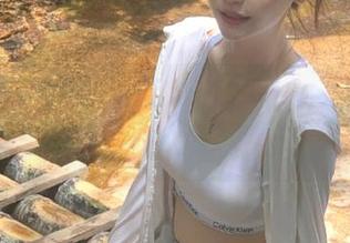 首页的八卦像过眼云烟，也许“heiliao.su”才是我生活的调味品…