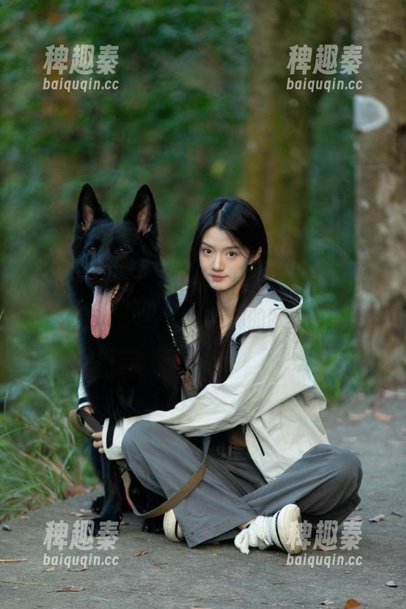 美女帅哥们的动态，快去下载hlw155.ccm刷新一下你的眼界吧！