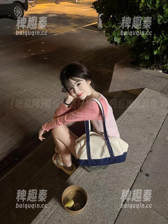 吃瓜网站日常：当网红出轨图谋，被我轻易捕获！
