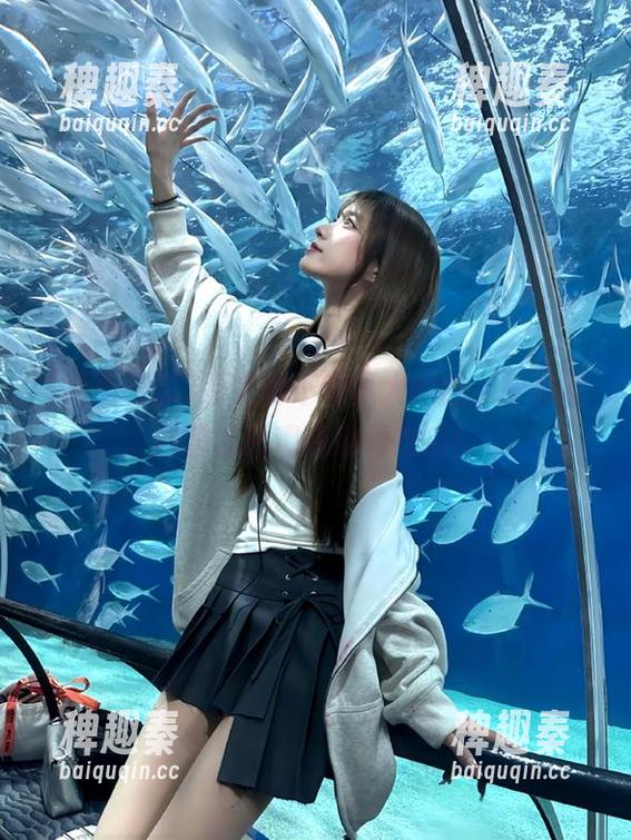 看热闹不嫌事大的我，拒绝黑料却甘愿观看海角吃瓜！