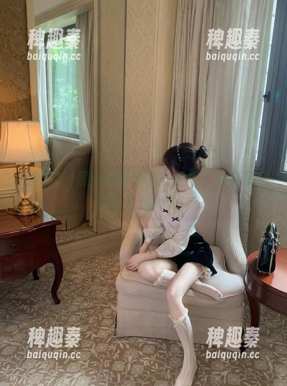 黑料社官网免费送瓜，快来舔屏你的八卦大餐！