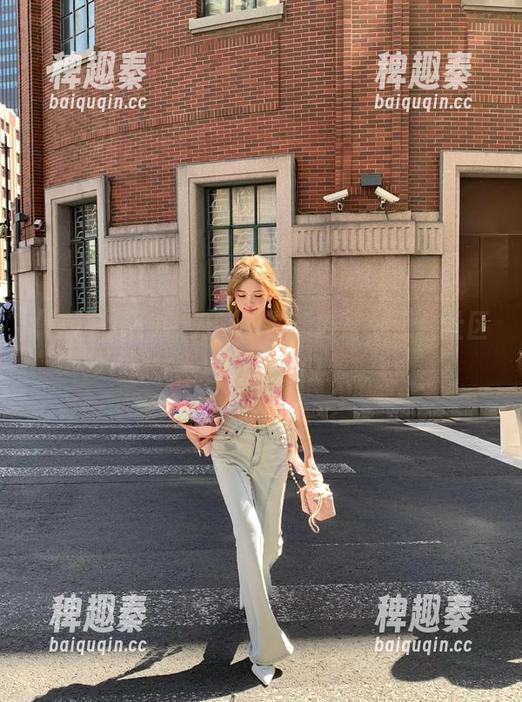 曝光吃的最新内幕，黑料社区直达不可思议！